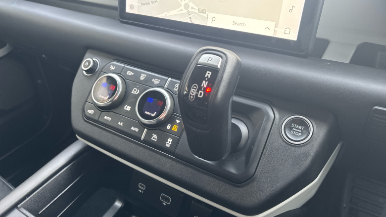 Land Rover Defender 2.0 D240 SE 110 5dr Auto Diesel Estate